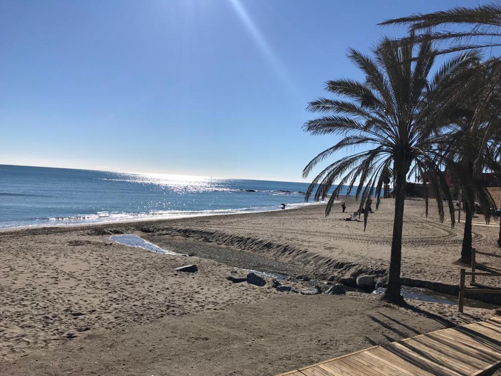 Apartament Estudio Recien Reformado En Primera Linea De Playa Benalmádena Zewnętrze zdjęcie